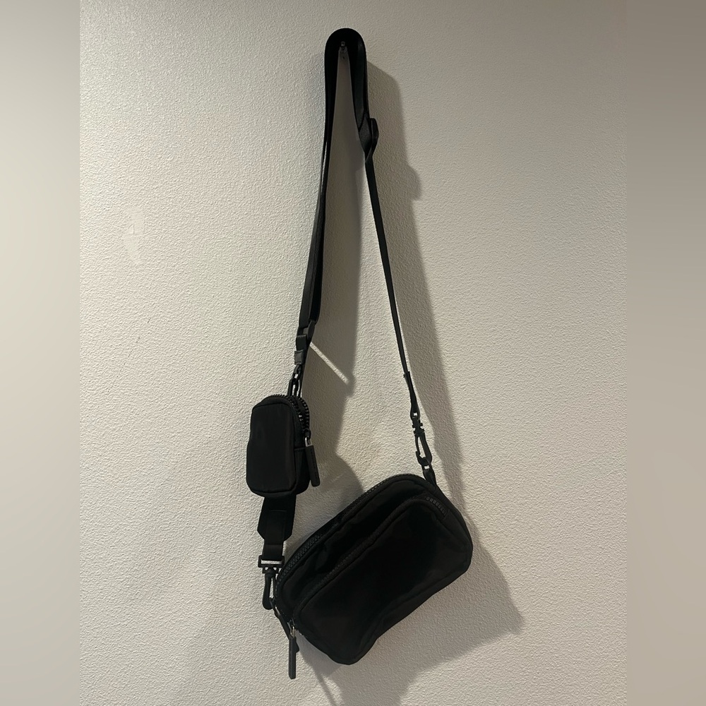 American Eagle crossbody bag